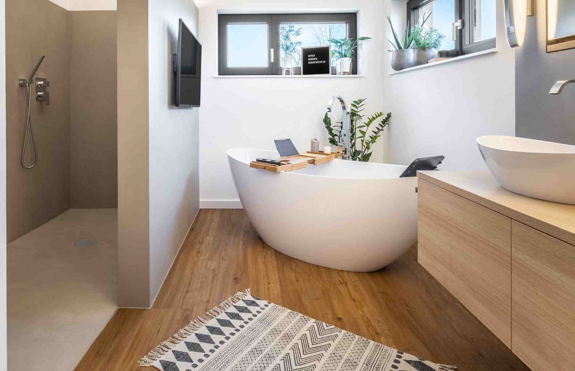 Fliesen und fugenlose Oberflächen